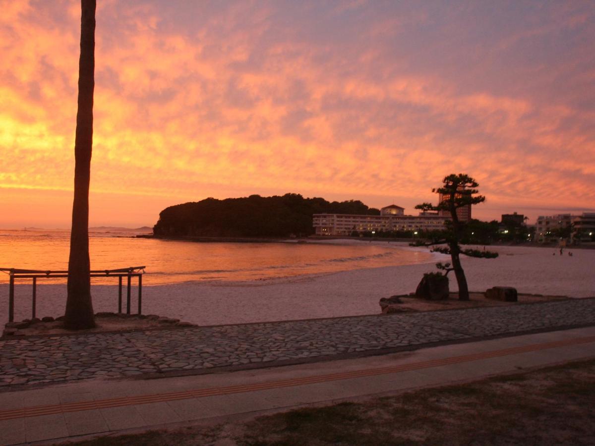 Hotel Sanrakuso Shirahama Dış mekan fotoğraf